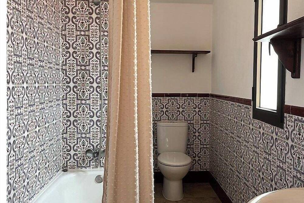 Co-Living at Casa Cocolores in Villaverde, La Oliva