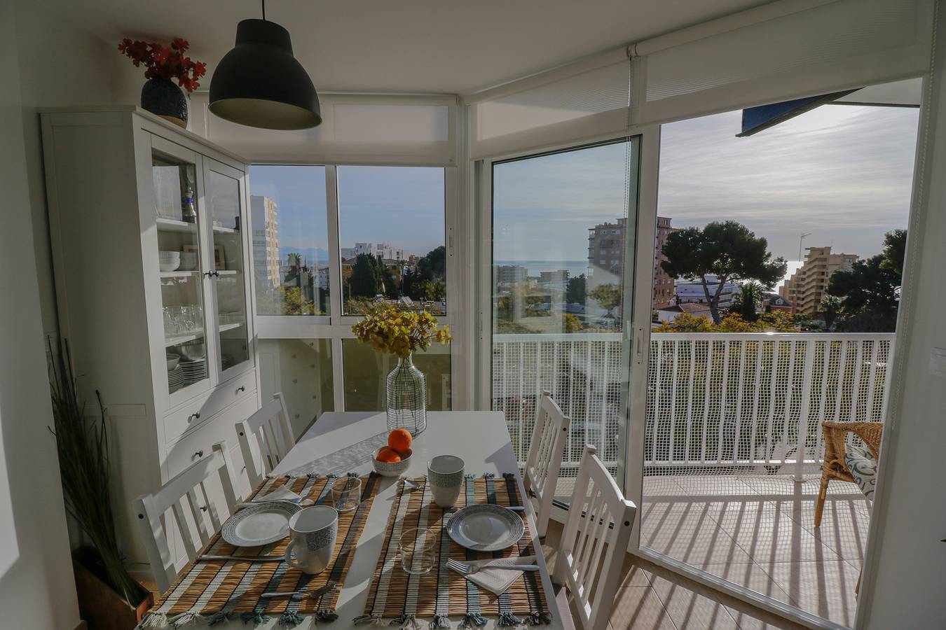 Entire apartment, New sunny close to the beach sea views in Benalmádena Costa, Benalmádena