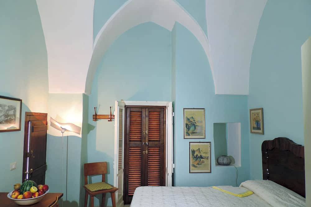 Appartement entier, Villa Palazzo del Diavolo: Il Patio e le Terrazze, Wifi, Ac, Touristpersonaladvisor in Parabita, Golfe de Tarente