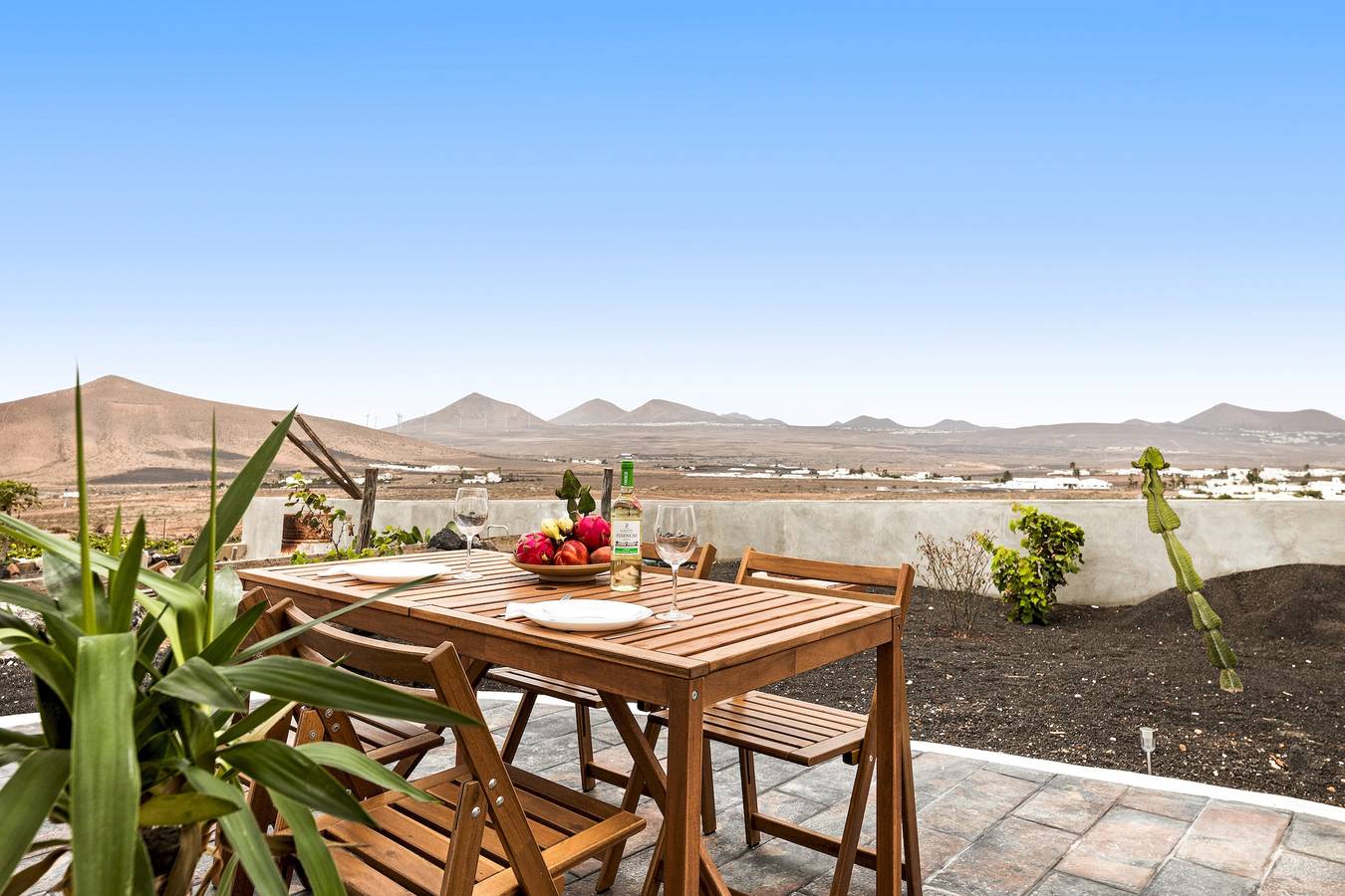 Apartamento entero, Home2Book Cozy Terrace House with Volcano Views in Nazaret, Teguise