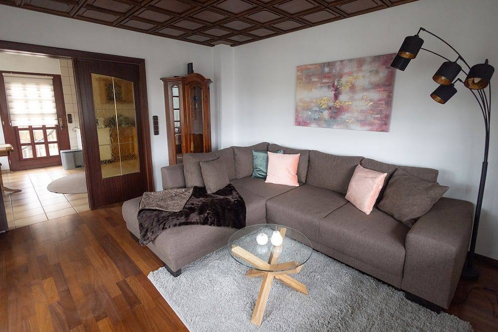 Ganze Wohnung, Ferienwohnung Nickelswiese N°1Ruhige Lage.Haustierfreundlich! in Ulmen, Cochem-Zell
