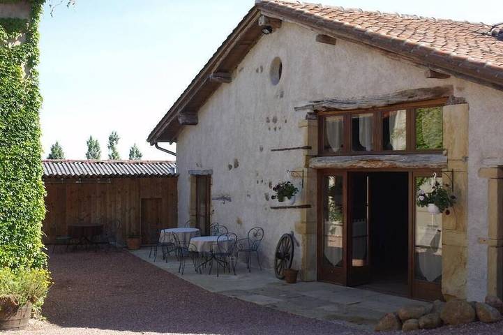 Chambre d’hôte pour 2 personnes, avec Jardin à Pouilly-sous-Charlieu