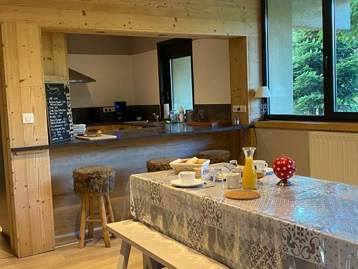 Hôtel pour 2 personnes, avec jardin à Albepierre-Bredons - 4