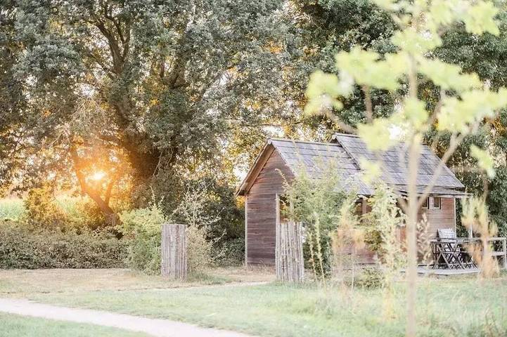 Chalet pour 4 personnes, avec terrasse et piscine