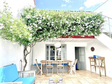 Gîte pour 8 personnes, avec terrasse, animaux acceptés à Ars-en-Ré