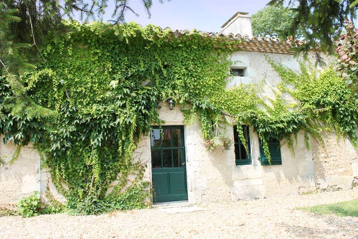 Gîte pour 4 personnes, avec piscine