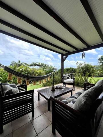 Gîte pour 4 personnes, avec jardin ainsi que piscine et vue, adapté aux familles dans Plage Leroux