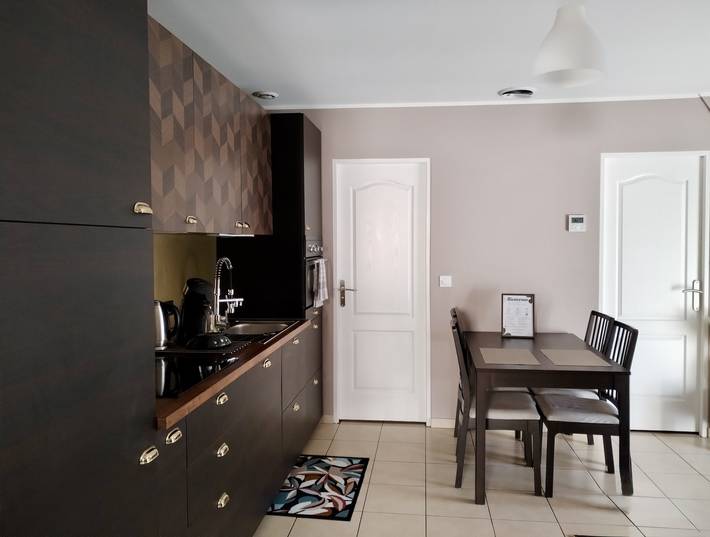 Gîte pour 6 personnes, avec jardin et terrasse dans Herpy-l'Arlésienne