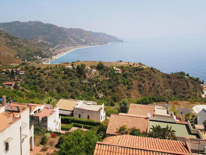 Apartment for 2 people, with terrace and garden in Taormina