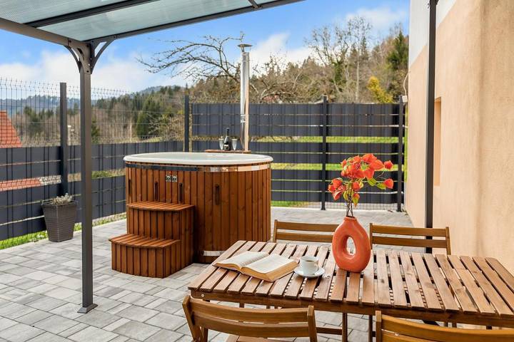 Gîte pour 3 personnes, avec vue et jardin ainsi que sauna et balcon à Zagorje ob Savi