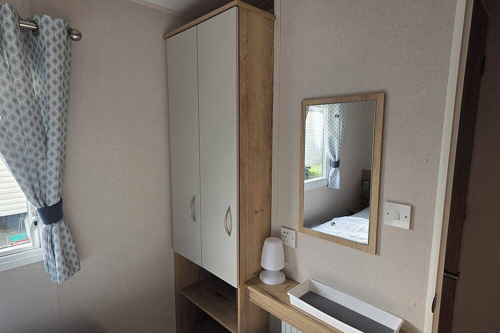 Pines 15, family friendly, country holiday cottage in Porthcawl in Porthcawl, Bridgend region