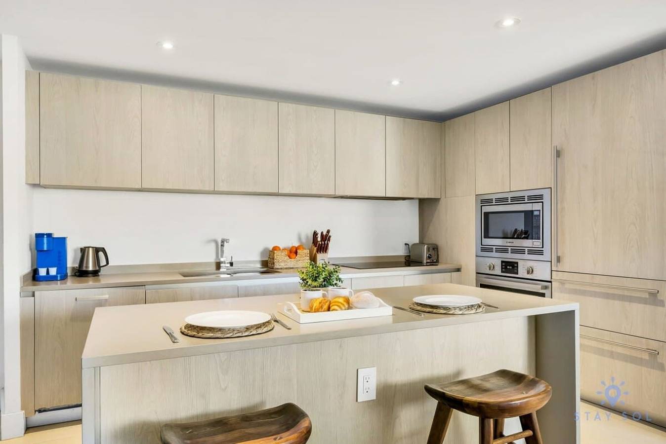 Entire apartment, Ocean View Balcony Beachfront Resort Pools Gym in Hollywood Beach (FL), Hallandale Beach