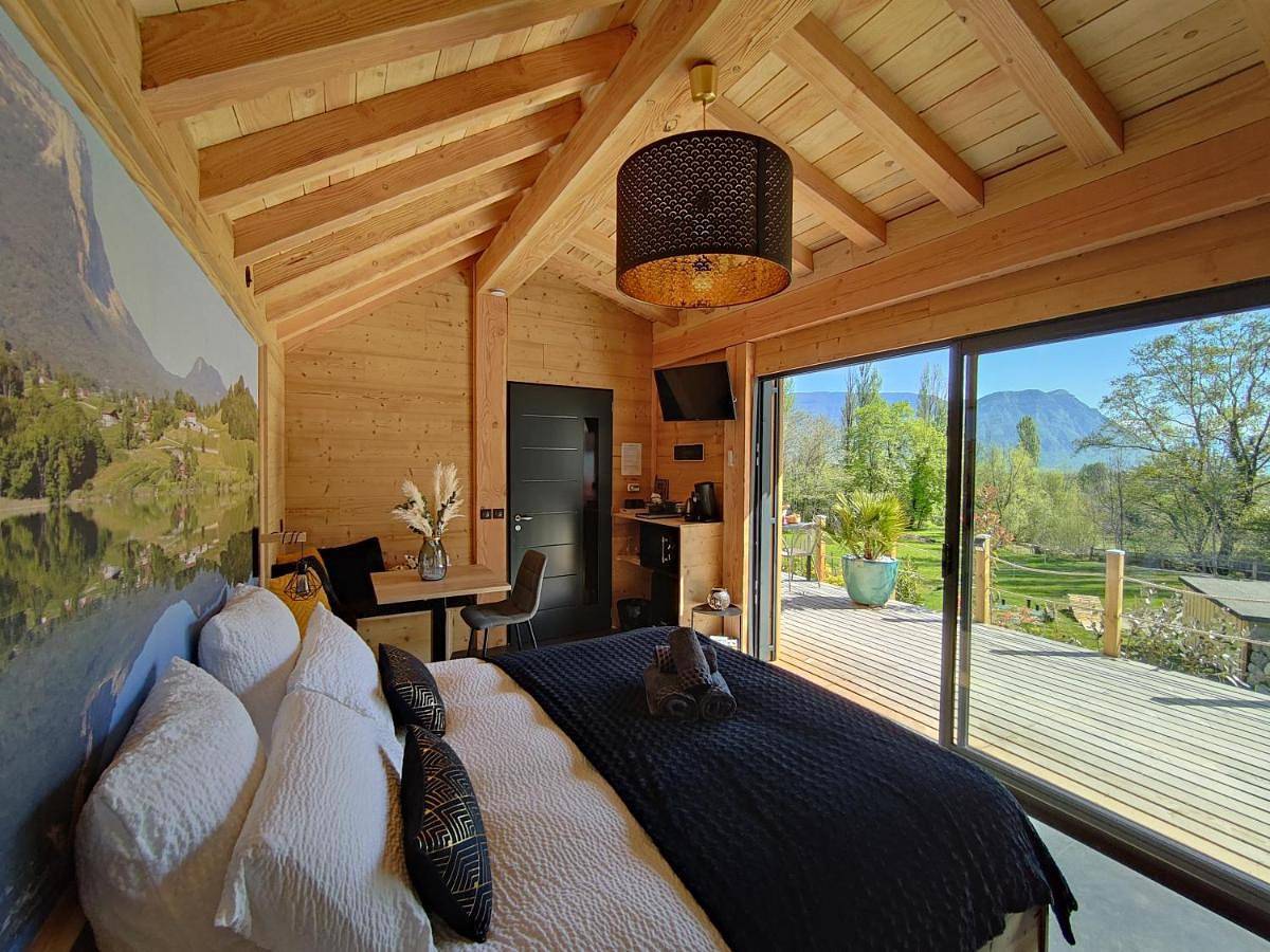 Junior Suite with Mountain View in Porte-de-Savoie, Région de Chambéry