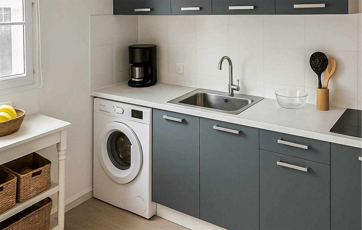 Appartement confortable au bord de la piscine à Las Pajanosas, près du centre-ville in Las Pajanosas, Guillena