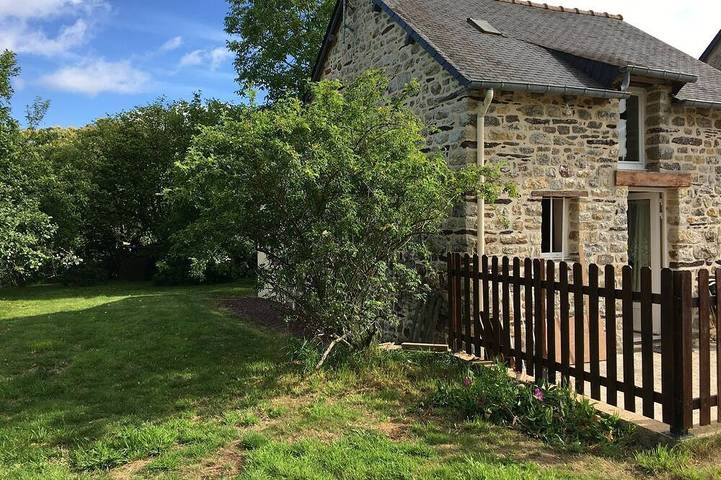 Gîte pour 4 personnes, avec terrasse et jardin à Paimpont - 3