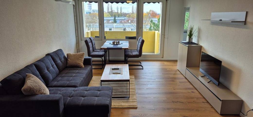 Ferienwohnung für 2 Personen, mit Balkon und Ausblick in Waiblingen