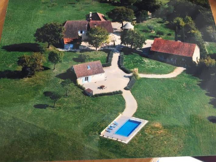 Location de vacances pour 2 personnes, avec vue et piscine, animaux acceptés à Francoulès