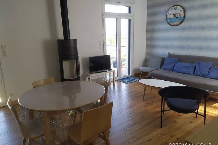 Casa nueva, tranquila, con terraza y jardín, vista al odet in Quimper, Region de Quimper