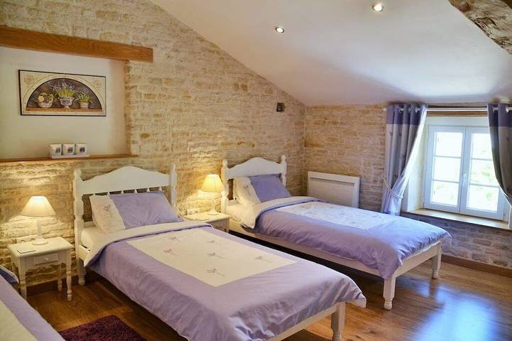 Location de vacances pour 5 personnes, avec piscine et jardin à Migron - 3