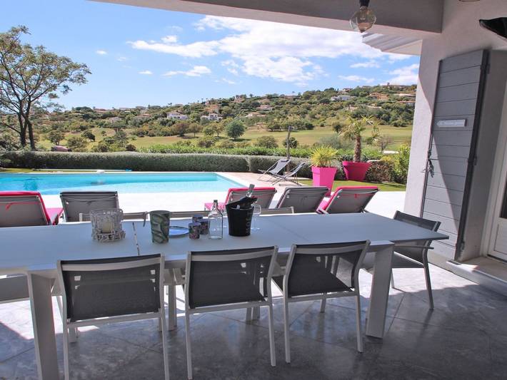 Location de vacances pour 10 personnes, avec jardin ainsi que piscine et balcon dans Golf Bluegreen Sainte-Maxime - 2