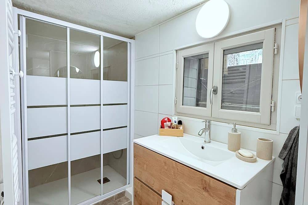 Maison mon Ptit Bonheur en Bord de lac in Changey, Haute-Marne