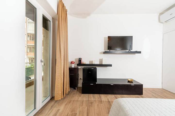 Delightful and modern three-room apartment for 4,with 2 bedrooms, 2 bathrooms, laundry room and parking space in Perugia, Perugia Provinz