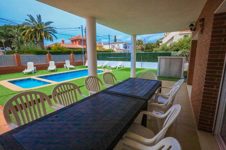 Villa pour 14 personnes, avec terrasse et jardin à Cambrils - 2