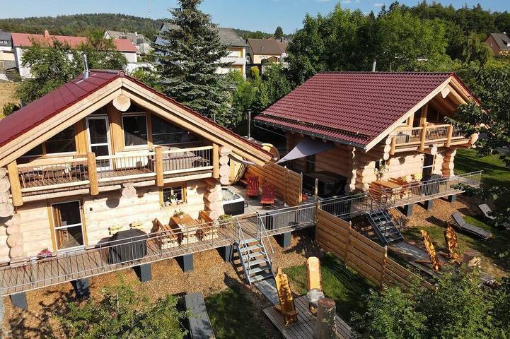 Hütte für 6 Personen, mit Sauna und Whirlpool sowie Garten und Balkon im Fichtelgebirge