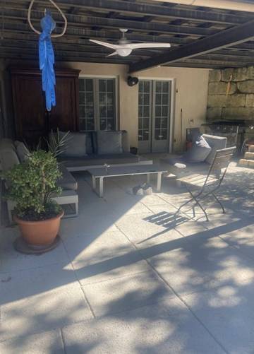 Gîte pour 6 personnes, avec jardin ainsi que terrasse et piscine à Saint-Laurent-de-Carnols