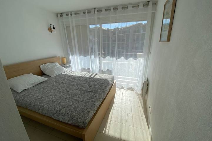 Gîte pour 6 personnes, avec jardin dans Plage Miramar - 4