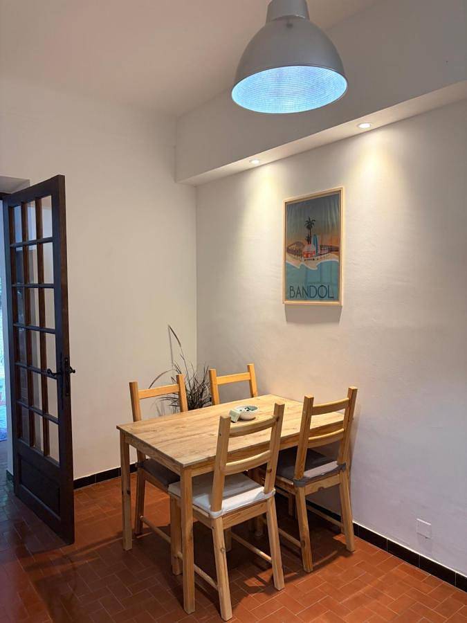 Gîte pour 4 personnes, avec terrasse, animaux acceptés dans Office de Tourisme du Beausset - 4