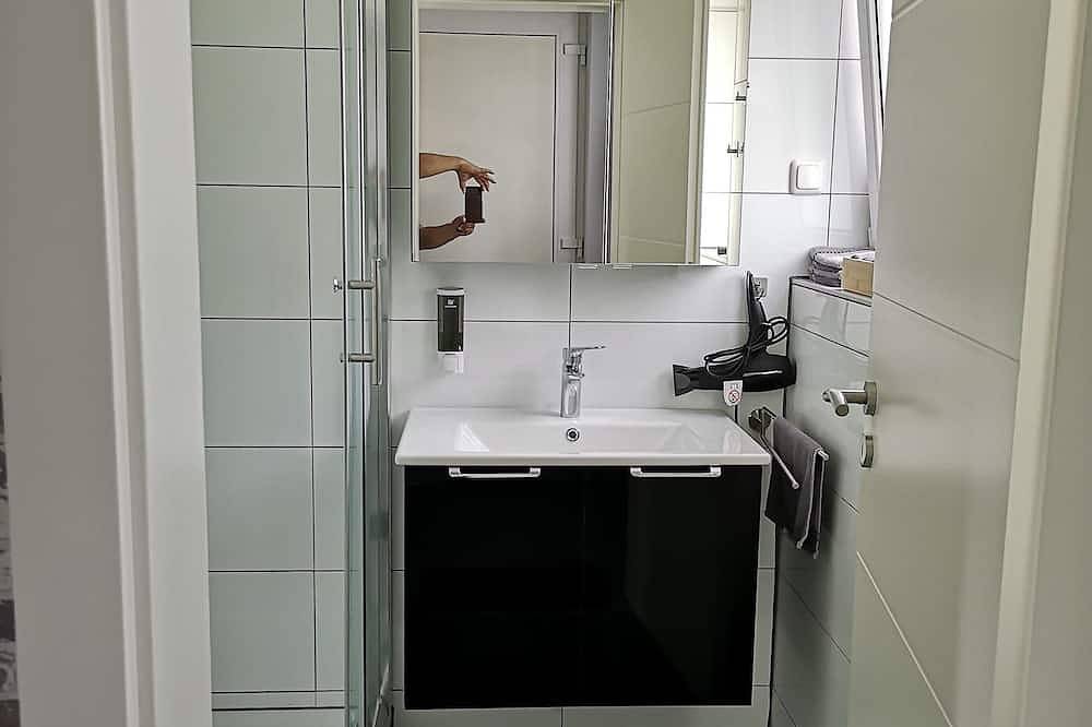 Ganze Wohnung, Kleine Ferienwohnung nahe Düsseldorf Flughafen/Messe in ländlicher Umgebung in Meerbusch, Niederrhein