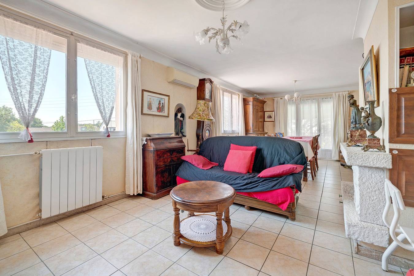 Gîte La Villa Vigneronne : maison de vacances avec piscine privée, Wi-Fi et climatisation in Castelginest, Toulouse et ses environs