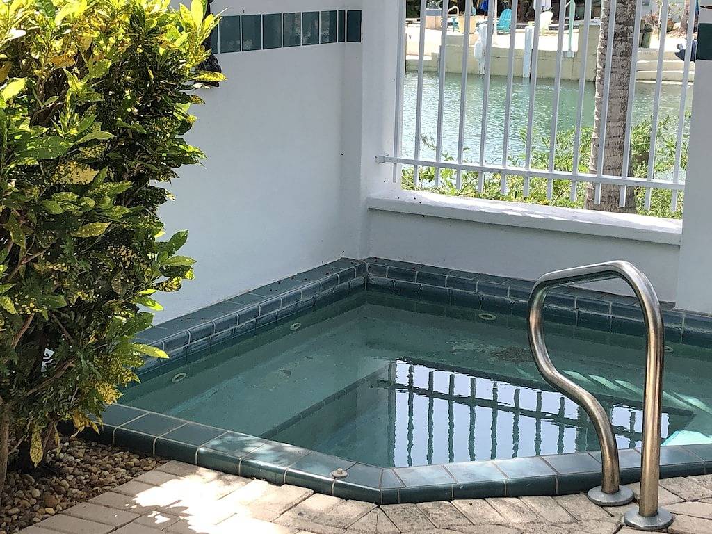 Spa Villa Blauwasserlagune in Duck Key, Monroe County