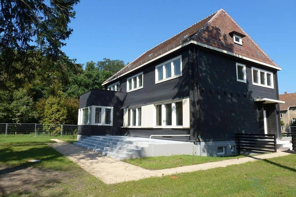 Ganze Wohnung, Ferienwohnung Smieszek - Ferienwohnung mit begehbaren Kleiderschrank in Niesky, Oberlausitz-Niederschlesien
