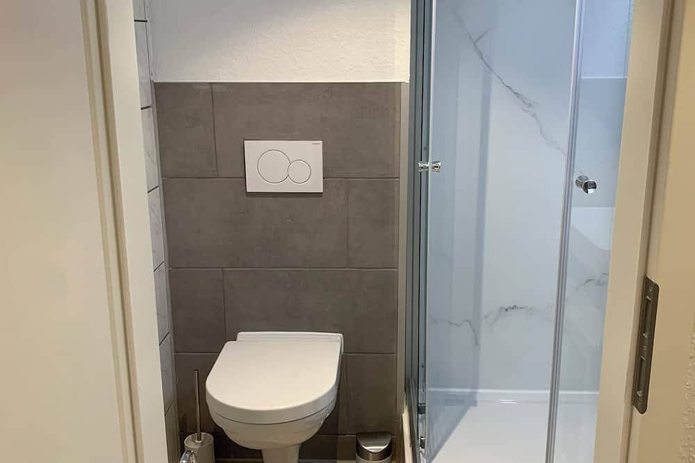 Ganze Wohnung, Charmante Souterrainwohnung mit Privatparkplatz in Hockenheimring, Hockenheim