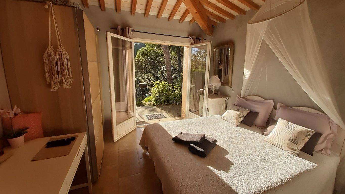 Chambres d'hôtes Massacan, vue mer - Chambre colline vue mer in Le Lavandou, Région de Toulon