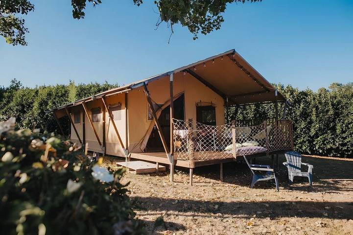 Camping pour 4 personnes, avec jardin et piscine - 1