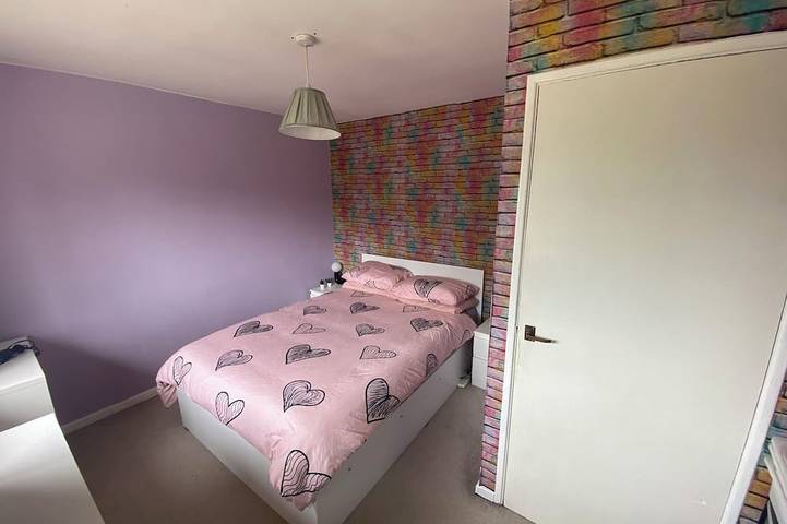 A real homely home close to Gatwick and the South East of England. in Crawley, Sussex de l'Ouest