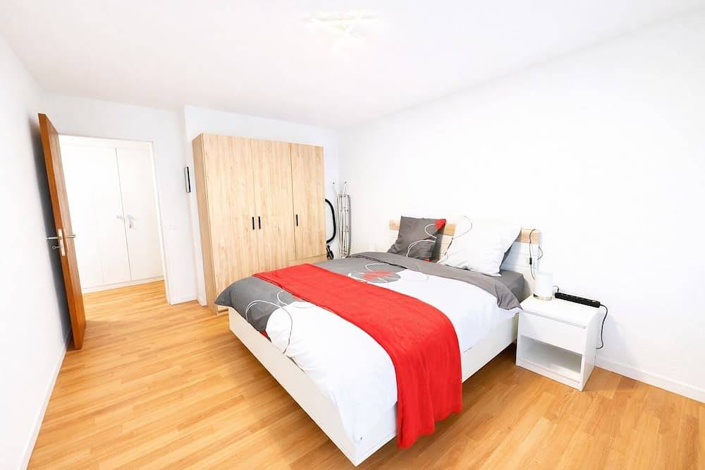 Ganze Wohnung, Premium Zug Stay - Business or Leisure, Station, Bus & Free Parking in Zug, Kanton Zug
