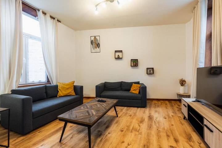 Location de vacances pour 10 personnes, avec terrasse à Mons (Hennegau) - 2