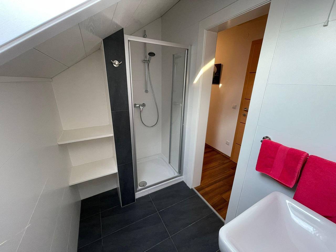 Ganze Ferienwohnung, Einzelzimmer, Dusche, Wc, Balkon in Karawanken und Bachergebirge, Sankt Kanzian am Klopeiner See