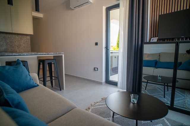 Appartement entier, Appartement de vacances pour 2 personnes avec balcon/terrasse in Zidarici, Krk