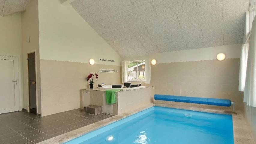 Ferienhaus für 14 Personen, mit Terrasse und Garten sowie Sauna