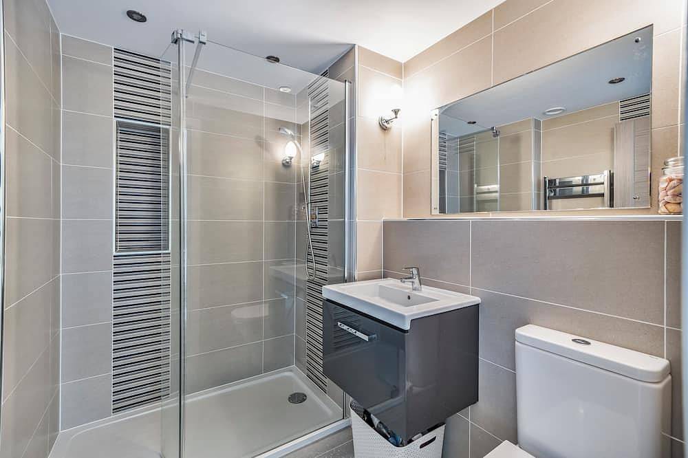Entire apartment, Arlington Villas. Modern 2 bedroom/2 bath flat with parking. Amazing ocean views in Ilfracombe, Devon