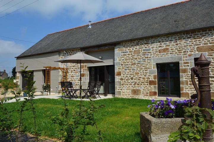 Gîte pour 6 personnes, avec Terrasse ainsi que Jardin et Vue à Le Ferré
