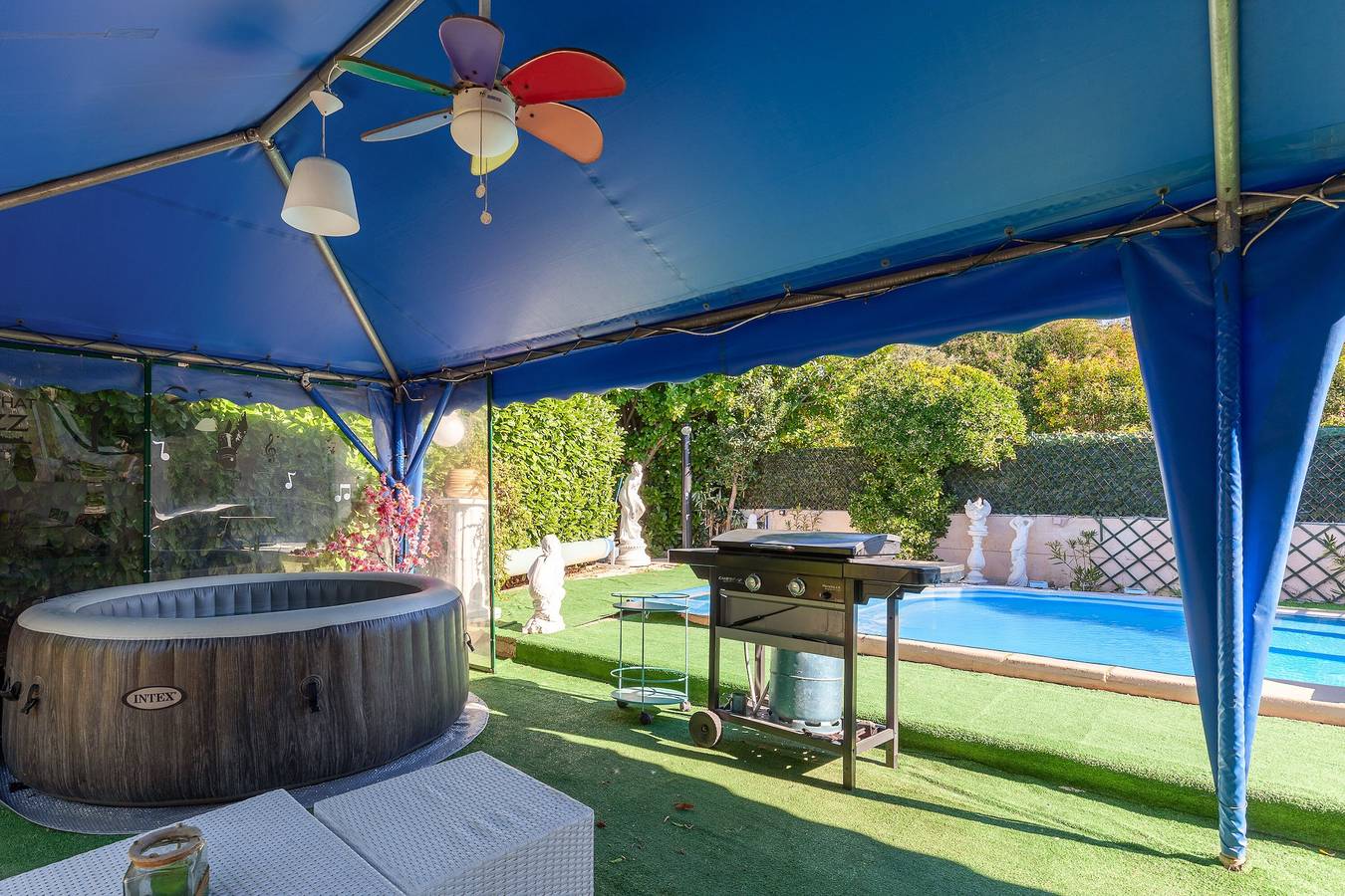 Villa 'Soleil Et Douceur' avec piscine privée, Wi-Fi et climatisation in La Seyne-sur-Mer, Côte méditerranéenne (France)