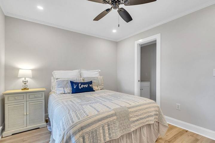 Vacation rental for 10 people, with balcony and yard in Lake Sinclair