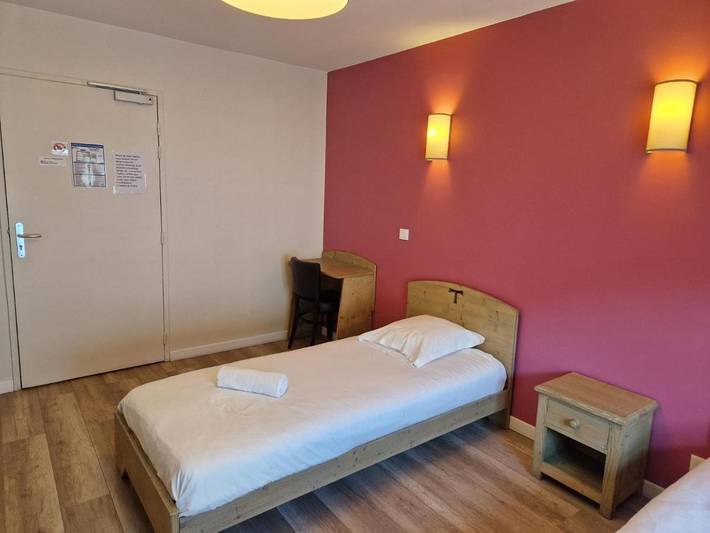 Hôtel pour 2 personnes, avec terrasse, animaux acceptés à Saint-Antoine-l'Abbaye - 4