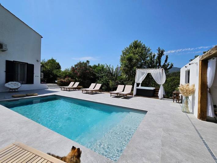 Gîte pour 2 personnes, avec piscine ainsi que jacuzzi et jardin à Cuttoli-Corticchiato - 3
